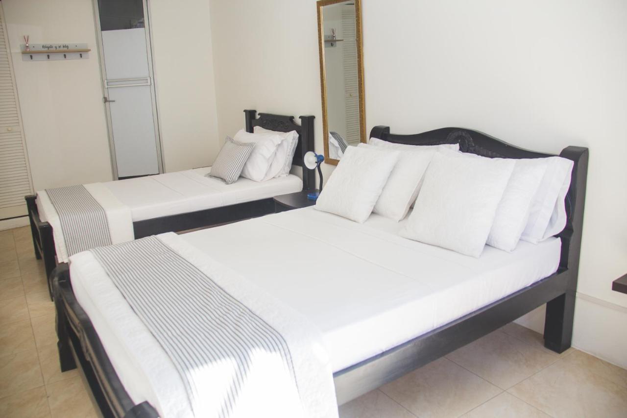 Cartagena Hotel Plaza De La Trinidad מראה חיצוני תמונה