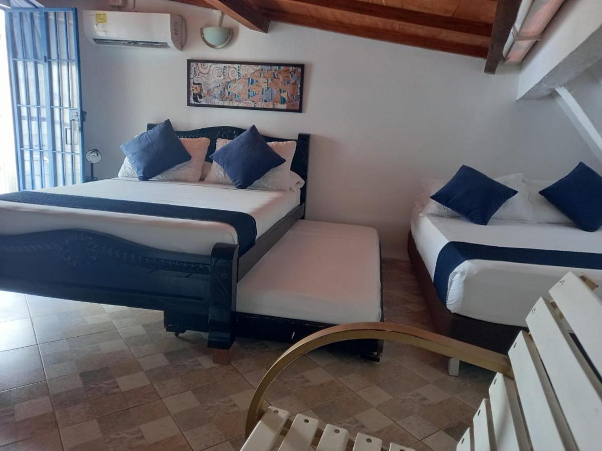 Cartagena Hotel Plaza De La Trinidad מראה חיצוני תמונה