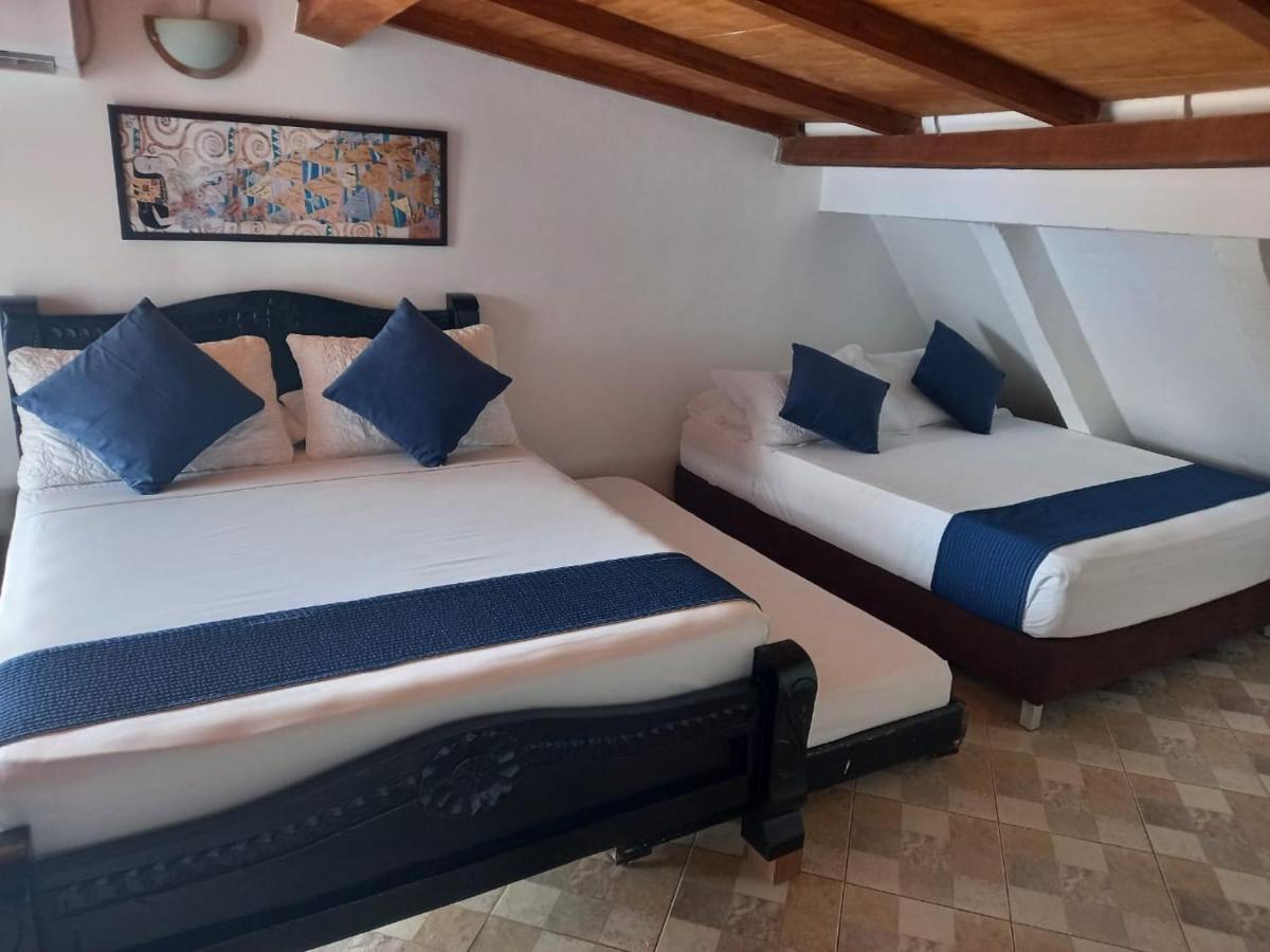 Cartagena Hotel Plaza De La Trinidad מראה חיצוני תמונה