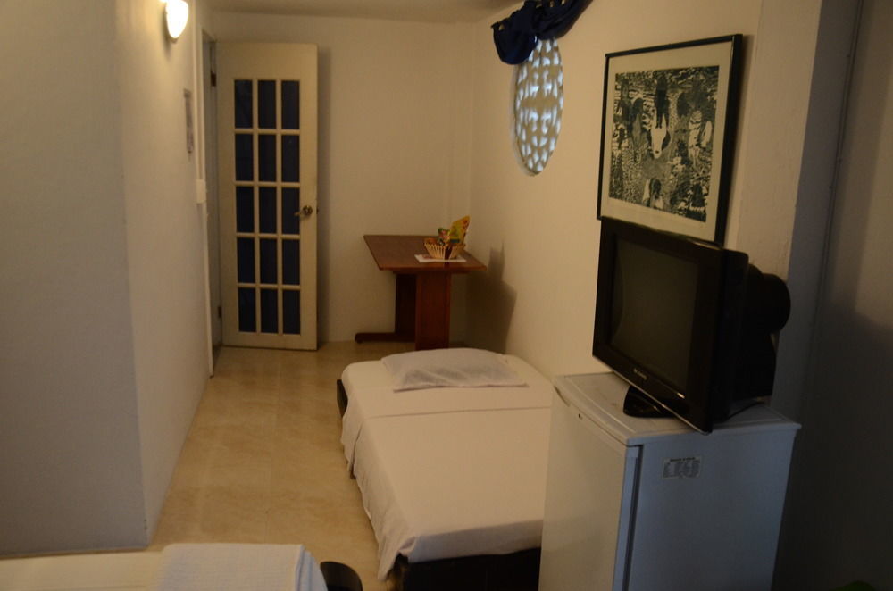 Cartagena Hotel Plaza De La Trinidad מראה חיצוני תמונה