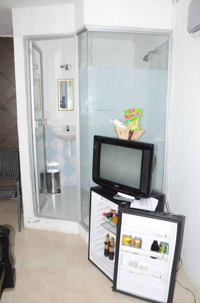 Cartagena Hotel Plaza De La Trinidad מראה חיצוני תמונה